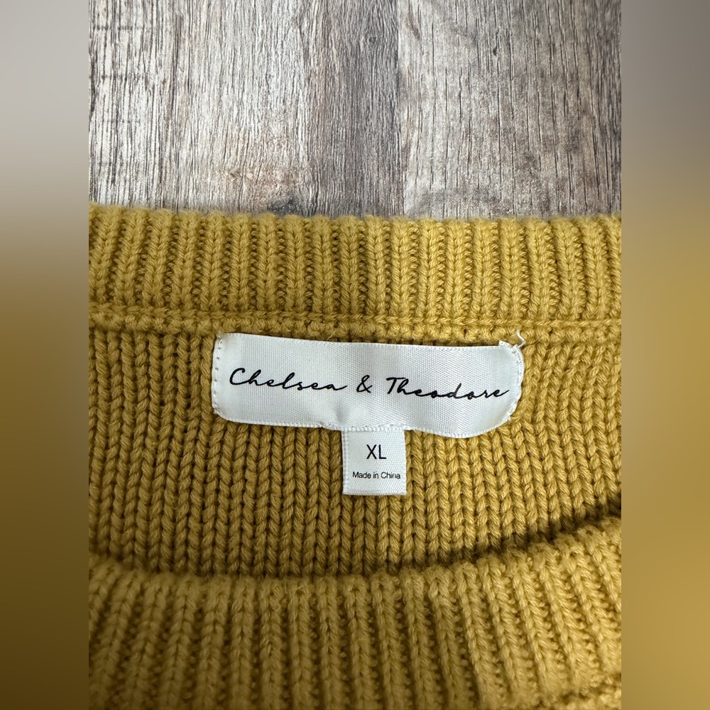 Knitted Sweater - Picture 2 of 3